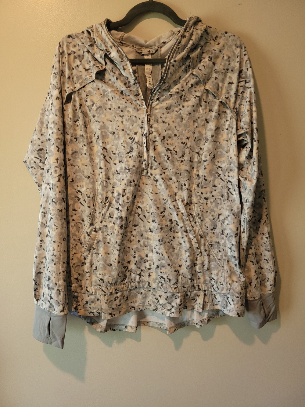 Lululemon Lightened Up Pullover Jacket Hoodie Half Zip Mesh Silver Grey Size 10